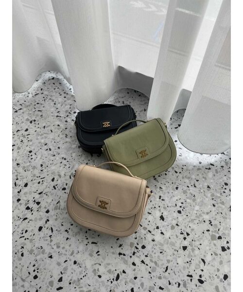 dazzlin（ダズリン）の「ブローチハーフムーンバッグ（ハンドバッグ・レディース・グリーン/アイボリー/ブラック・FREE）」の5枚目の写真