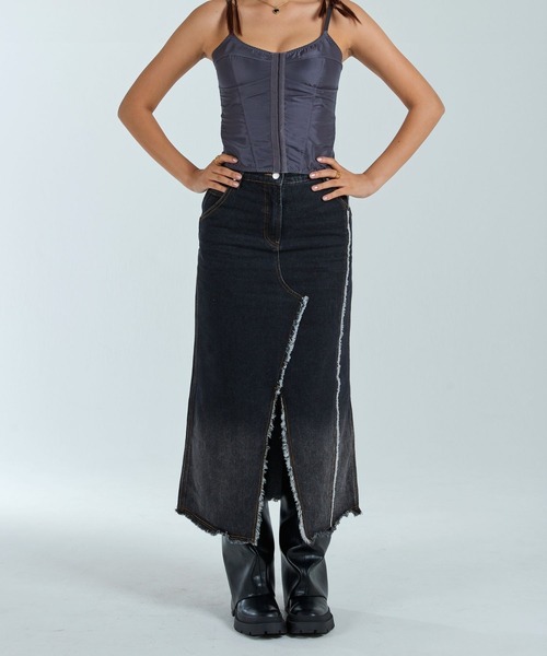 ADDYSONS(アディソンズ)の「Fringe Denim Skirt(デニムスカート・レディース・ブルー/ブラック・SMALL/MEDIUM)」の6枚目の写真