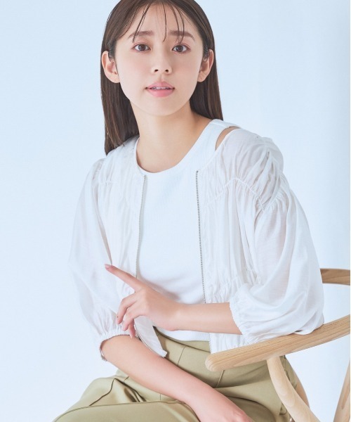 mysty woman（ミスティウーマン）の「シャーリングドロストブルゾン　128552（ブルゾン・レディース・ブラック/ライトグレー/オフホワイト・FREE）」の2枚目の写真