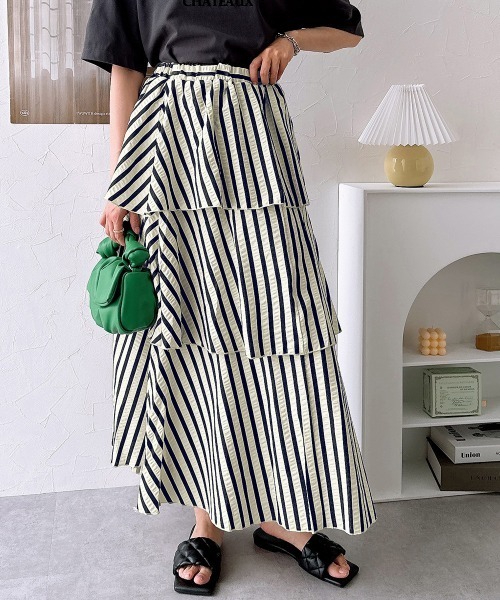 nissen（ニッセン）の「【販売終了】ストライプティアードスカート（スカート・レディース・ネイビー/ブラック・M/L）」の2枚目の写真