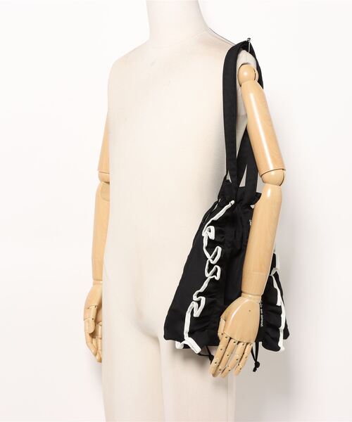 tocco closet(トッコ クローゼット)の「【ZOZO限定】パイピングフリルトートバッグ(トートバッグ・レディース・アイボリー/ブラック/ピンク・FREE)」の15枚目の写真