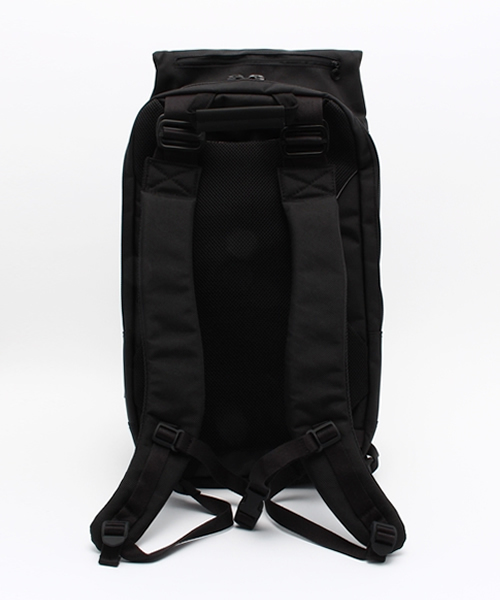 C6(シーシックス)の「C6(シー・シックス) 2in1 SLIM バックパック(バックパック/リュック・メンズ・ブラック・FREE)」の4枚目の写真