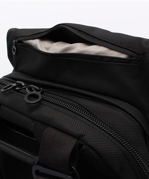 C6(シーシックス)の「C6(シー・シックス) 2in1 SLIM バックパック(バックパック/リュック・メンズ・ブラック・FREE)」の5枚目の写真