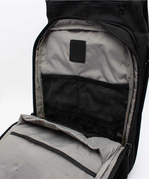 C6(シーシックス)の「C6(シー・シックス) 2in1 SLIM バックパック(バックパック/リュック・メンズ・ブラック・FREE)」の7枚目の写真