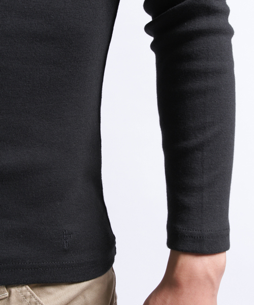 NO ID.(ノーアイディ)の「mlt1276 - 16フライス9分袖VネックTシャツ(Tシャツ/カットソー・メンズ・ブラック/グレー系その他/ホワイト/アッシュグレー・1/3/2)」の8枚目の写真