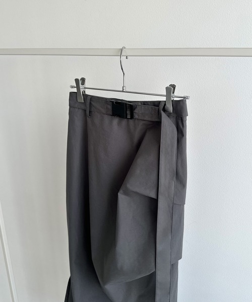 callautia（カラウティア）の「ベルト付きサイドタックデザインスカート（スカート・レディース・チャコール/ブラック/カーキ・SMALL/MEDIUM/LARGE）」の13枚目の写真