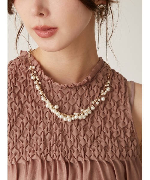 LILY BROWN（リリーブラウン）の「ベロアリボンパールネックレス（ネックレス・レディース・ゴールド/シルバー・FREE）」の4枚目の写真