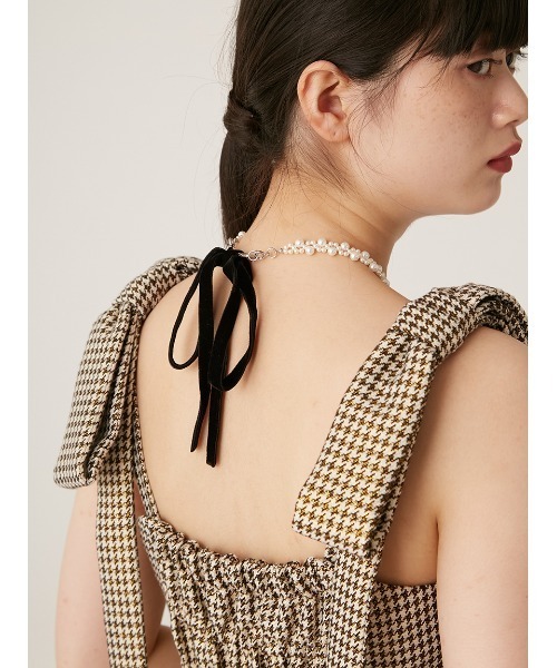 LILY BROWN（リリーブラウン）の「ベロアリボンパールネックレス（ネックレス・レディース・ゴールド/シルバー・FREE）」の5枚目の写真