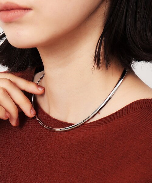 OPAQUE.CLIP（オペークドットクリップ）の「シンプルネックカフ（ネックレス・レディース・ゴールド/シルバー・00）」の3枚目の写真