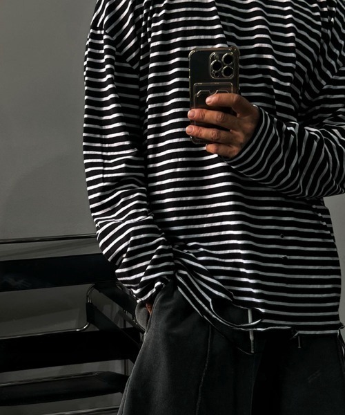BY ATTENTION(バイアテンション)の「BIG SALE開催中!【BY ATTENTION】 クラッシュ 長袖 ボーダーTシャツ / ユニセックス(Tシャツ/カットソー・メンズ・ブラック/ホワイト・FREE)」の8枚目の写真