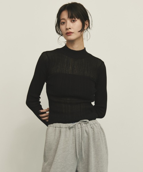 MERLOT（メルロー）の「リネンタッチリブ編みシアーハイネックプルオーバー（Tシャツ/カットソー・レディース・アイボリー/ブラック/ブラウン・FREE）」の2枚目の写真