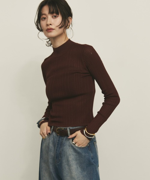 MERLOT（メルロー）の「リネンタッチリブ編みシアーハイネックプルオーバー（Tシャツ/カットソー・レディース・アイボリー/ブラック/ブラウン・FREE）」の11枚目の写真