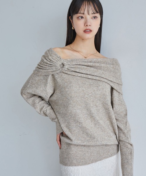 VIS(ビス)の「【2WAY】ミックスヤーンオフショルダーニット(ニット/セーター・レディース・チャコールグレー/ベージュ/キナリ・FREE)」の11枚目の写真