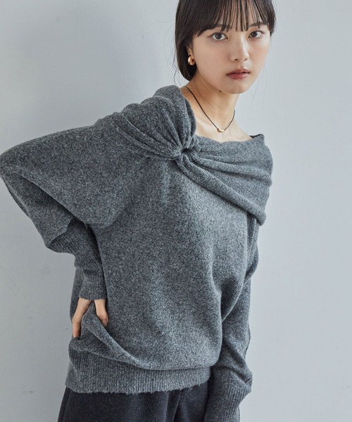 VIS(ビス)の「【2WAY】ミックスヤーンオフショルダーニット(ニット/セーター・レディース・チャコールグレー/ベージュ/キナリ・FREE)」の13枚目の写真