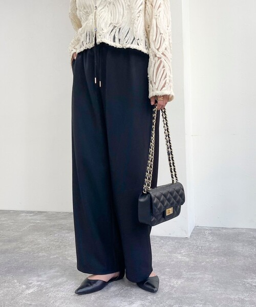 fredy emue(フレディエミュ)の「ウールライクストレートイージーパンツ(その他パンツ・レディース・ブラック/チャコールグレー/グレイッシュベージュ・36/38)」の13枚目の写真