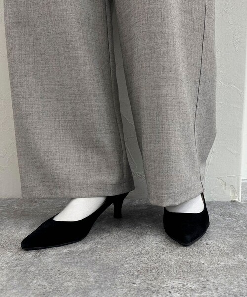 fredy emue(フレディエミュ)の「ウールライクストレートイージーパンツ(その他パンツ・レディース・ブラック/チャコールグレー/グレイッシュベージュ・36/38)」の7枚目の写真