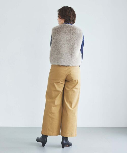 le.coeur blanc（ルクールブラン）の「ショートファーベスト（ベスト・レディース・ライトグレー/ベージュ・38）」の6枚目の写真