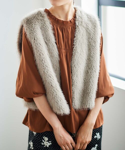 le.coeur blanc（ルクールブラン）の「ショートファーベスト（ベスト・レディース・ライトグレー/ベージュ・38）」の17枚目の写真