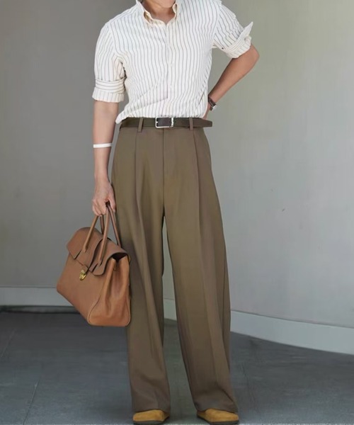 TOBEE（トゥビー）の「【TOBEE】タックワイドストレート スラックス（スラックス・メンズ・ブラック/ブラウン・MEDIUM/SMALL/LARGE/X-LARGE）」の2枚目の写真