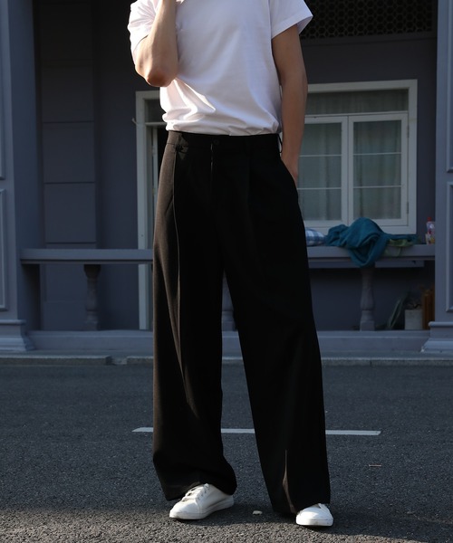 TOBEE（トゥビー）の「【TOBEE】タックワイドストレート スラックス（スラックス・メンズ・ブラック/ブラウン・MEDIUM/SMALL/LARGE/X-LARGE）」の5枚目の写真