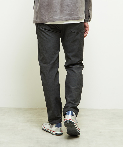 MEN'S MELROSE（メンズメルローズ）の「ソフトサーモシャンブレースリムテーパード5ポケットパンツ（その他パンツ・メンズ・ネイビー/ベージュ/ブラック・2/3/5/4）」の6枚目の写真