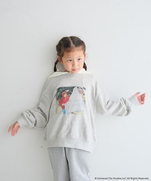 LOWRYS FARM(ローリーズファーム)の「E.T.ウラケLS 211795(スウェット・キッズ・グレー/ブラック・110cm/120cm/130cm/140cm/150cm)」の2枚目の写真