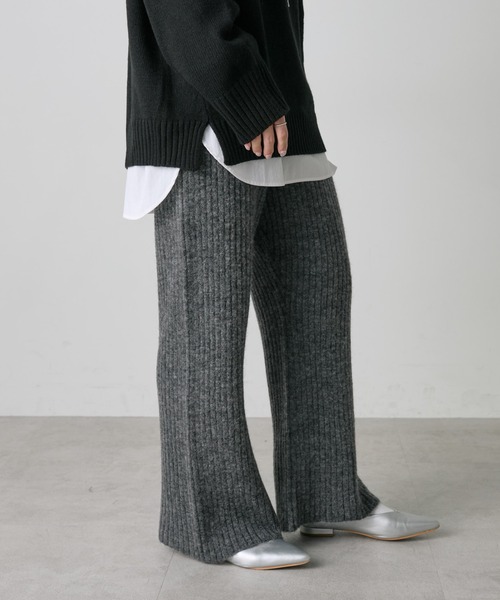 PUAL CE CIN（ピュアルセシン）の「ワイドリブニットフレアパンツ（その他パンツ・レディース・チャコールグレー/グレー・FREE）」の22枚目の写真