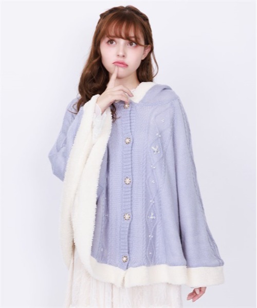 axes femme（アクシーズファム）の「ビジュー裏ボアニットポンチョ（ポンチョ・レディース・ホワイト/サックスブルー/ピンク・FREE）」の6枚目の写真