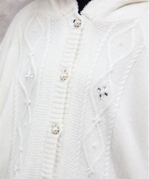 axes femme（アクシーズファム）の「ビジュー裏ボアニットポンチョ（ポンチョ・レディース・ホワイト/サックスブルー/ピンク・FREE）」の8枚目の写真