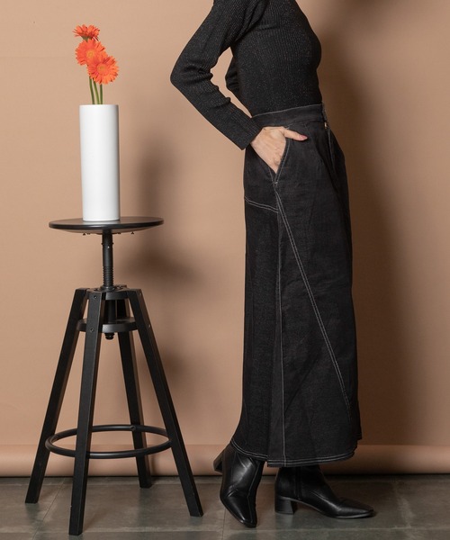 Bou Jeloud（ブージュルード）の「ベロアデニムスカート（デニムスカート・レディース・ブラック/インディゴブルー・38）」の4枚目の写真