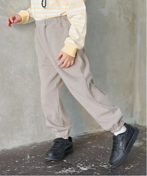 b・ROOM（ビールーム）の「【ともパン】イージーパンツ（その他パンツ・キッズ・ブルー/グレイッシュベージュ/チャコール/ネイビー/シルバーグレー/モスグリーン/ライトカーキ/ライトベージュ/ブラック・100cm/120cm/110cm/130cm/140cm）」の5枚目の写真