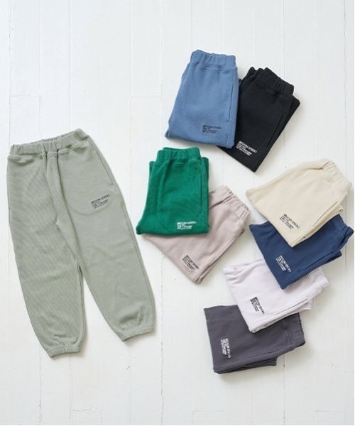 b・ROOM（ビールーム）の「【ともパン】イージーパンツ（その他パンツ・キッズ・ブルー/グレイッシュベージュ/チャコール/ネイビー/シルバーグレー/モスグリーン/ライトカーキ/ライトベージュ/ブラック・100cm/120cm/110cm/130cm/140cm）」の10枚目の写真