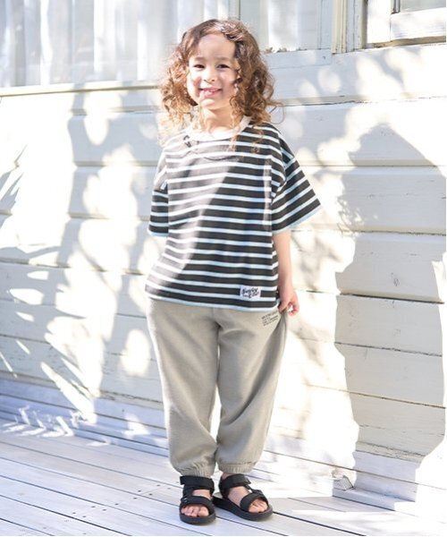 b・ROOM（ビールーム）の「【ともパン】イージーパンツ（その他パンツ・キッズ・ブルー/グレイッシュベージュ/チャコール/ネイビー/シルバーグレー/モスグリーン/ライトカーキ/ライトベージュ/ブラック・100cm/120cm/110cm/130cm/140cm）」の16枚目の写真