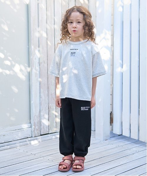 b・ROOM（ビールーム）の「【ともパン】イージーパンツ（その他パンツ・キッズ・ブルー/グレイッシュベージュ/チャコール/ネイビー/シルバーグレー/モスグリーン/ライトカーキ/ライトベージュ/ブラック・100cm/120cm/110cm/130cm/140cm）」の13枚目の写真