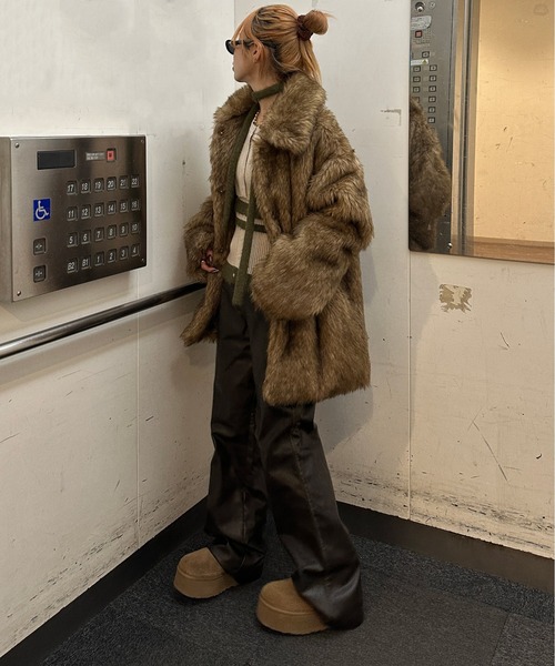 sedacle girl（セダクルガール）の「合皮ウエストダブルベルトパンツ（その他パンツ・レディース・ブラウン/ブラック・MEDIUM/SMALL）」の4枚目の写真