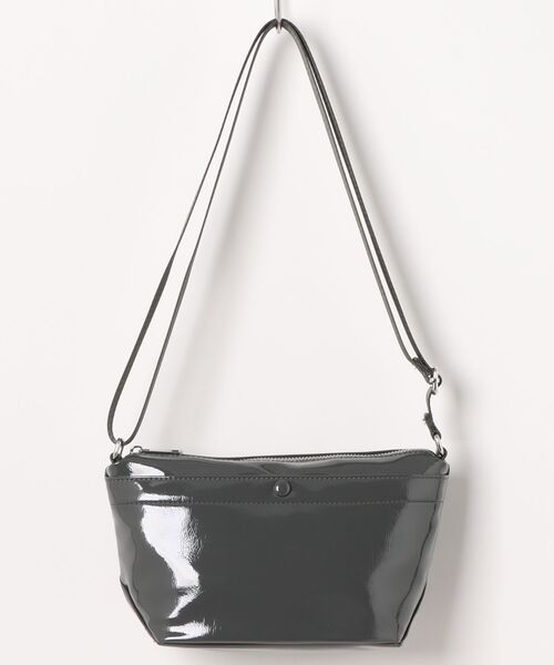 cache cache（カシュ カシュ）の「カシュカシュ cachecache / ソフトエナメル舟型ショルダー（ショルダーバッグ・レディース・ホワイト/ライトグリーン/レオパード/ワインレッド/ライトグレー/ベージュ/ラベンダー/ブルー系その他/ダークグレー/ブルー/ライトイエロー/アイボリー/ブラック/ライトブルー・FREE）」の5枚目の写真