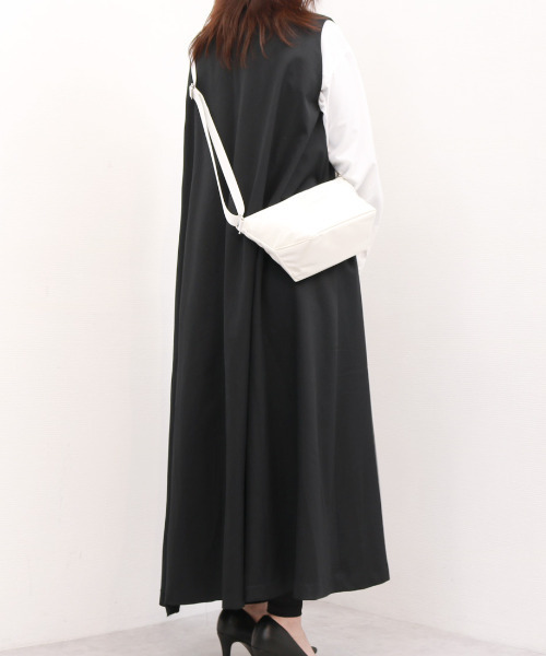 cache cache（カシュ カシュ）の「カシュカシュ cachecache / ソフトエナメル舟型ショルダー（ショルダーバッグ・レディース・ホワイト/ライトグリーン/レオパード/ワインレッド/ライトグレー/ベージュ/ラベンダー/ブルー系その他/ダークグレー/ブルー/ライトイエロー/アイボリー/ブラック/ライトブルー・FREE）」の22枚目の写真