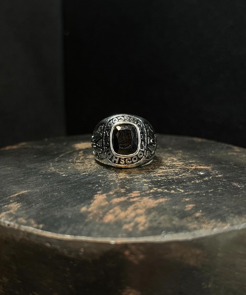 CALIFORNIA OUTFITTERS（カリフォルニア アウトフィッターズ）の「3-1C30 カラーストーン シグネット デザインリング（リング・メンズ・シルバー系3/シルバー系1/ゴールド系2/ゴールド系1/ゴールド系3・20号/18号/16号）」の6枚目の写真