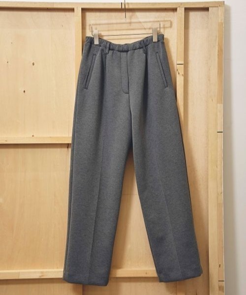 TODAYFUL（トゥデイフル）の「【TODAYFUL/トゥデイフル】Cushion Easy Trousers/クッションイージートラウザーズパンツ（スウェットパンツ・レディース・グレー/ブラック・36/38）」の5枚目の写真
