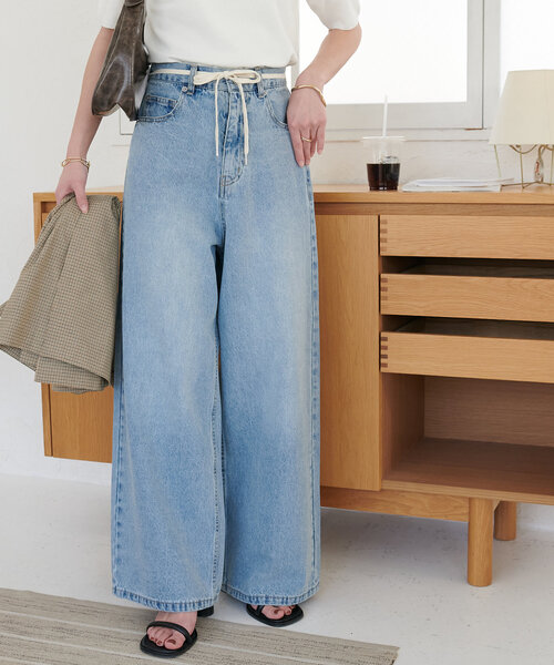 DISCOAT（ディスコート）の「ロープベルトライトデニムワイドパンツ（デニムパンツ・レディース・サックスブルー・SMALL/MEDIUM/LARGE）」の5枚目の写真