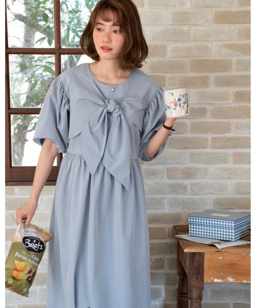 JUMELLE(ジュメロ)の「Ribbon shirt onepiece(ワンピース・レディース・ブルー/ベージュ・SMALL/MEDIUM)」の2枚目の写真