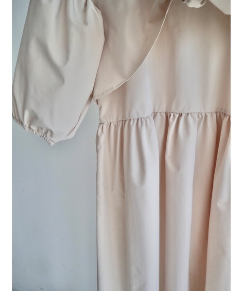 JUMELLE(ジュメロ)の「Ribbon shirt onepiece(ワンピース・レディース・ブルー/ベージュ・SMALL/MEDIUM)」の5枚目の写真
