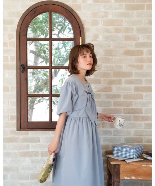 JUMELLE(ジュメロ)の「Ribbon shirt onepiece(ワンピース・レディース・ブルー/ベージュ・SMALL/MEDIUM)」の9枚目の写真