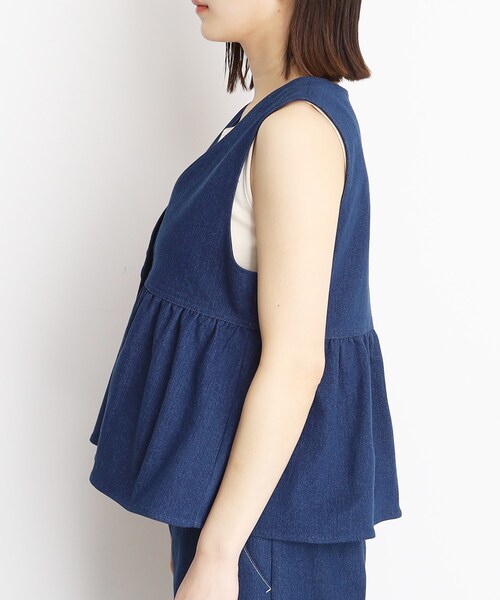 THE SHOP TK （ザ ショップ ティーケー ）の「デニムペプラムベスト【洗える/親子リンク】（ベスト・レディース・ブルー/ネイビー・13/12）」の4枚目の写真