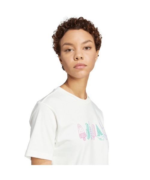 adidas(アディダス)の「アディダス adidas ラウンジ フードグラフィック 半袖Tシャツ(Tシャツ/カットソー・レディース・サックスブルー/オフホワイト・M/L/S/XL)」の4枚目の写真