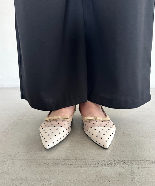 MYMOOD.(マイムード)の「ドットシアーリボンフラットパンプス(パンプス・レディース・ベージュ/ブラック・24.5cm/23.5cm)」の8枚目の写真
