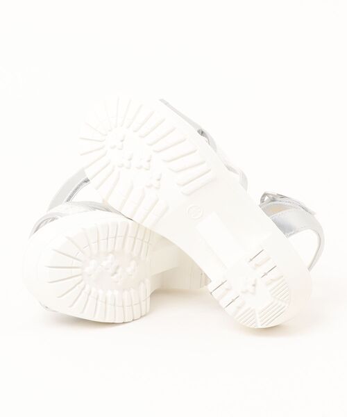 algy（アルジー）の「クリアベルトサンダル（サンダル・キッズ・ブラック/シルバー・23/24/22/20/21）」の4枚目の写真