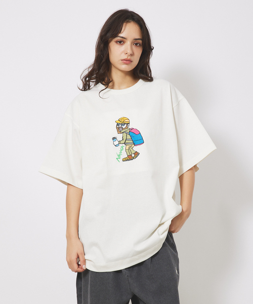 【関税込み】YAKU ホワイト De-Evolution Vested Tシャツ YAKUのホワイト De-Evolution Vested Tシャツがセール中