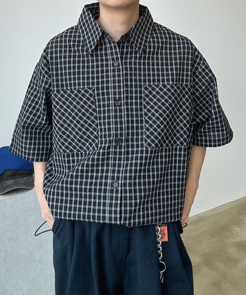 UNDERSTATEMENTs(アンダーステイトメント)の「【ユニセックス】シアサッカーチェックシャツ(シャツ/ブラウス・メンズ・ブラック/ホワイト/ネイビー・LARGE/MEDIUM)」の1枚目の写真