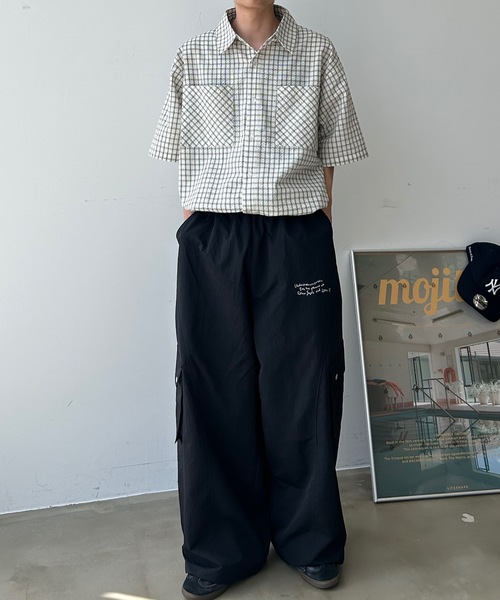 UNDERSTATEMENTs(アンダーステイトメント)の「【ユニセックス】シアサッカーチェックシャツ(シャツ/ブラウス・メンズ・ブラック/ホワイト/ネイビー・LARGE/MEDIUM)」の13枚目の写真